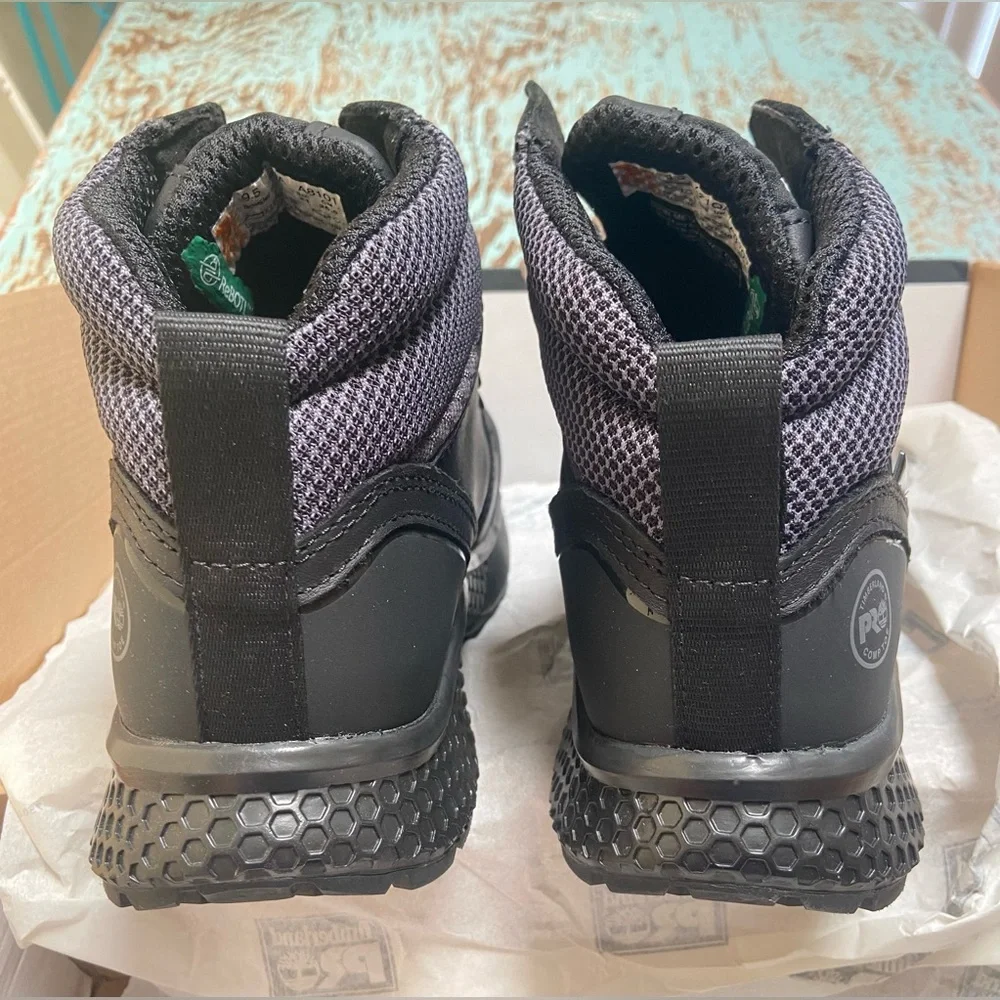 Timberland Reaxion Composite Toe Waterproof Work Sneaker Women 9.5/Men 7.5  NWT